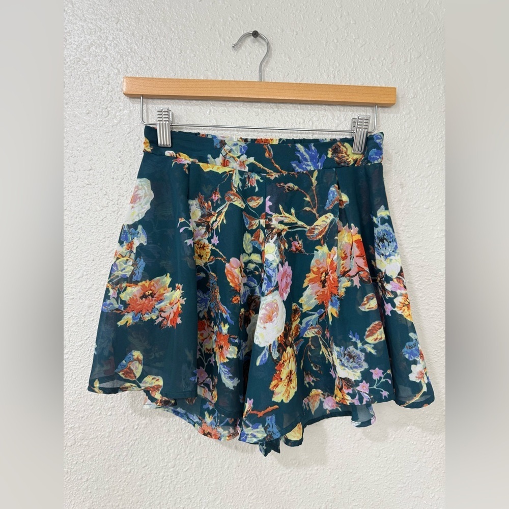 Show Me Your Mumu Floral Skater Mini Shorts Skort Size Small Women's
